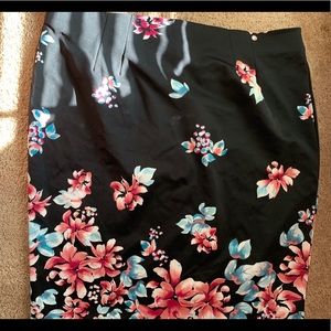 LB Black Floral Print Scuba Midi Pencil Skirt